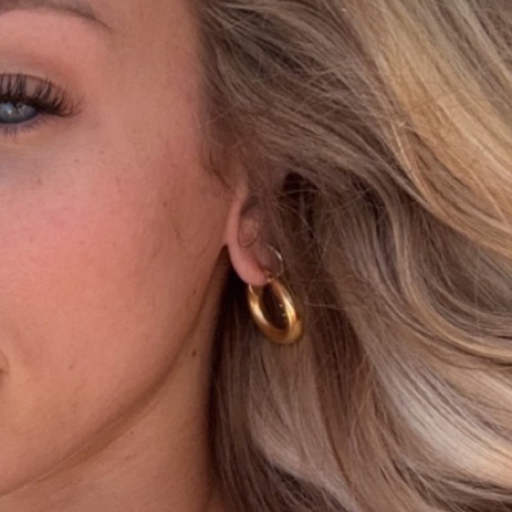 18k gold hoop earrings - Picture 5 of 5